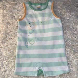 OLD NAVY TERRY ROMPER SIZE 3-6 MONTHS